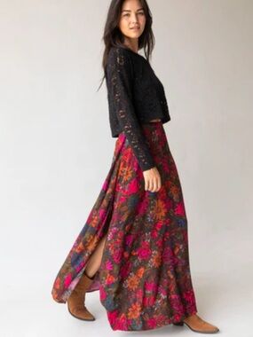 NATURAL LIFE Ginger Side-Slit Maxi Skirt Sz M